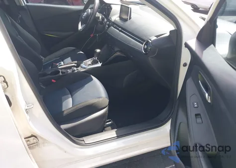 2018 Toyota Yaris Ia из США, поврежденный, VIN 3MYDLBYV2JY300619